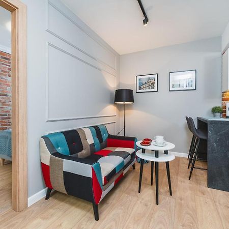Saint Florian'S Suites - Old Town Luxury Apartments - By Upstairs Краков Экстерьер фото