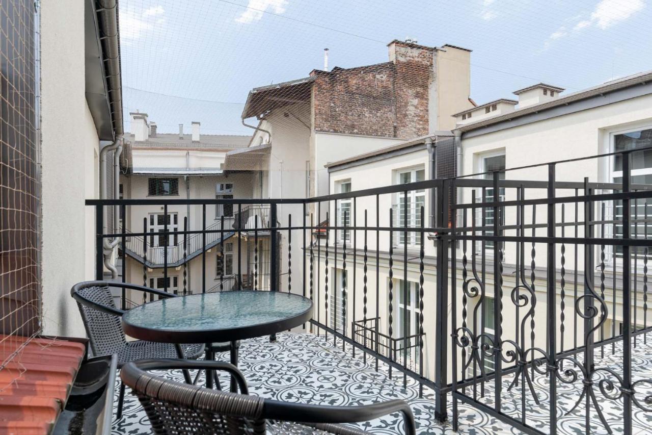 Saint Florian'S Suites - Old Town Luxury Apartments - By Upstairs Краков Экстерьер фото
