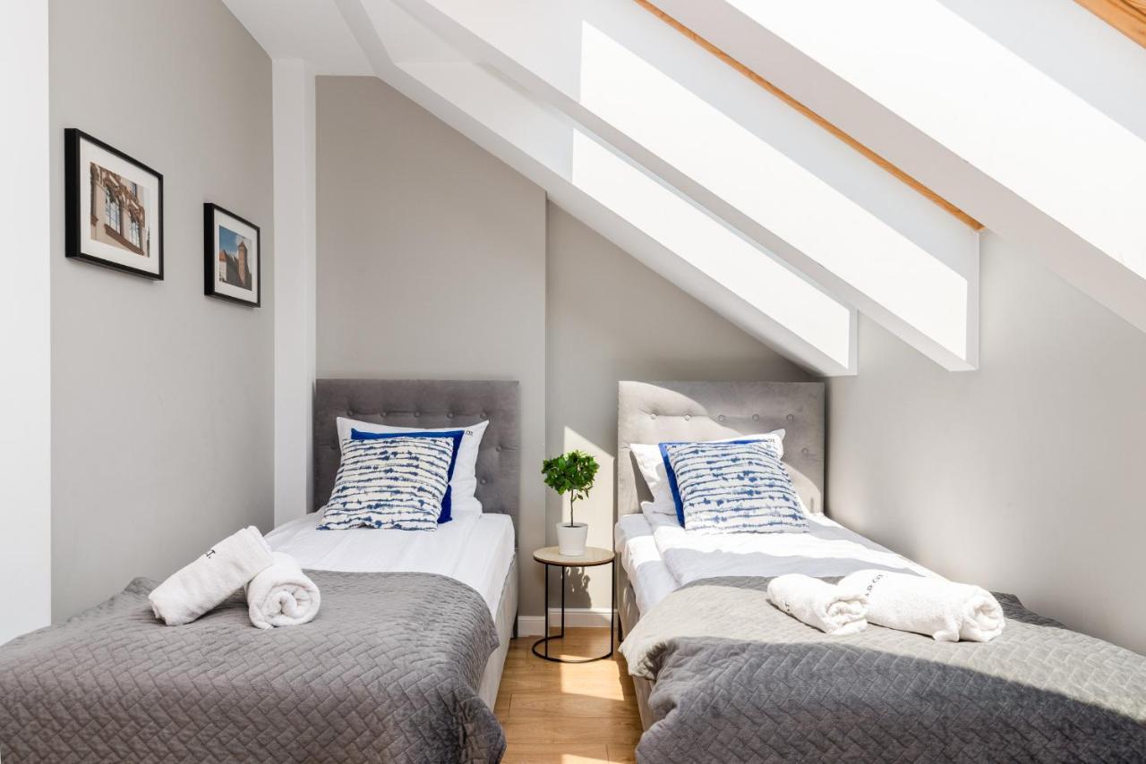 Saint Florian'S Suites - Old Town Luxury Apartments - By Upstairs Краков Экстерьер фото