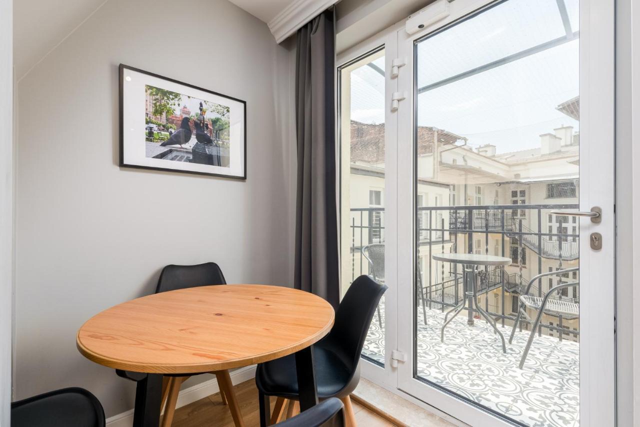 Saint Florian'S Suites - Old Town Luxury Apartments - By Upstairs Краков Экстерьер фото