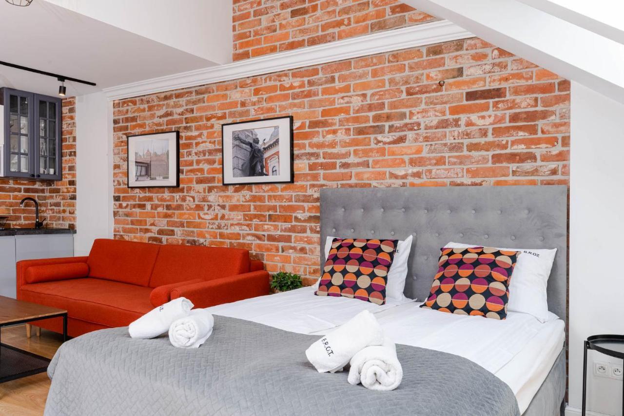 Saint Florian'S Suites - Old Town Luxury Apartments - By Upstairs Краков Экстерьер фото