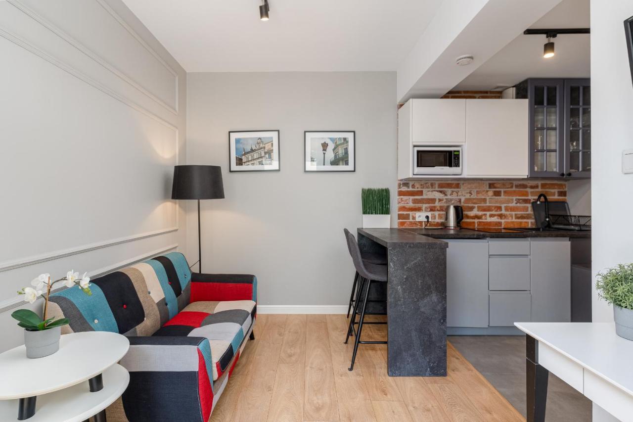 Saint Florian'S Suites - Old Town Luxury Apartments - By Upstairs Краков Экстерьер фото